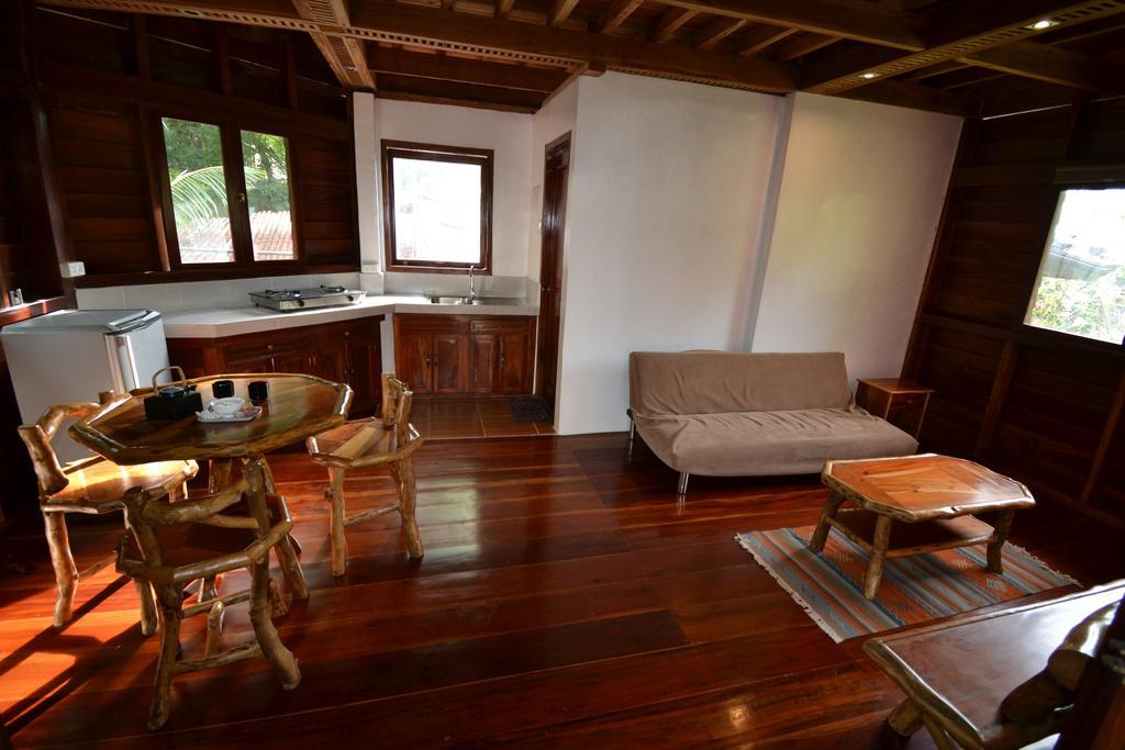 Pahiluna Guesthouse Panglao Exteriör bild